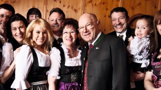 Kaltschmid-Hotels-Familienfoto